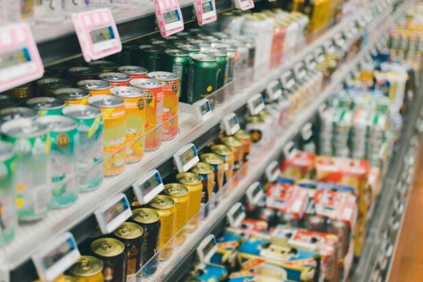 ビールは値下げ、新ジャンルは値上げに。国の財政を支えてきた「酒税」ってどんな税金？