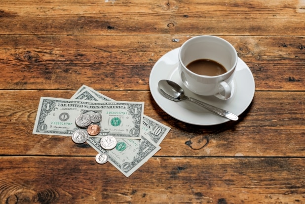 年間37万円受け取る猛者も……チップをもらったら確定申告は必要?