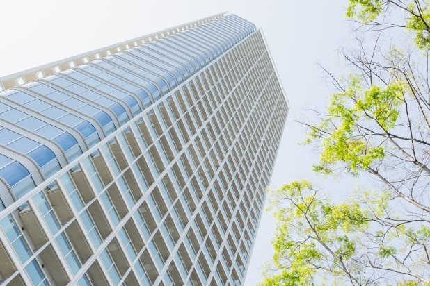 令和8年度税制改正で「不動産節税」にメス。取得後5年以内の貸付用不動産、時価評価へ。これからできる対策は？