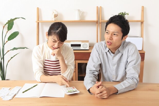 子どもから親への「仕送り」の節税術…扶養親族にできる？　別居と同居で違いは？　