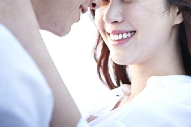 社長から専業主婦に月30万円の「愛人手当」…手渡しなら夫にバレない？　税金は？