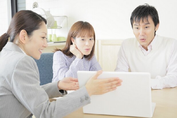 「生命保険は控除の仕組みもあってお得です」営業トークはホント？　実際は…