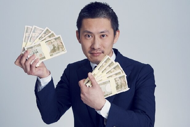 元恋人に「300万円」を押し付けられた…もらったら税金を支払わないとダメ？