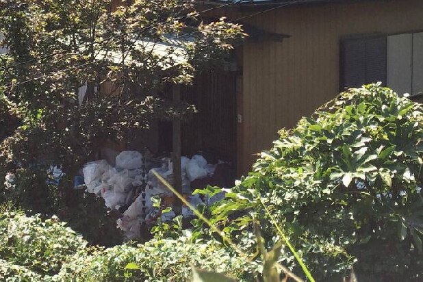 氏名も住所も公表、横須賀「ゴミ屋敷」大騒動で処分に費やされた税金は？