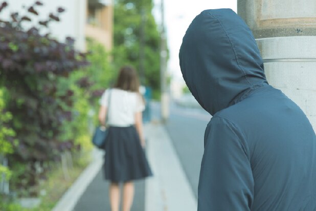 「通り魔」発生でも、警察くるのは2日後？　「税金ない社会」動画が話題