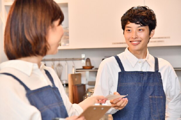 まじめ学生、家計のために「年収130万円」稼ぐも…親は悔し涙