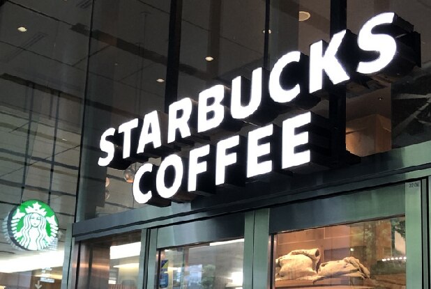 スタバの軽減税率 「テイクアウトで」と言ったのに、しれっと座ったら？
