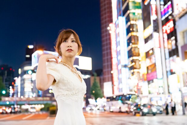 副業ホステスの悩み「会社にバレずに確定申告したい」、どうすればいい？